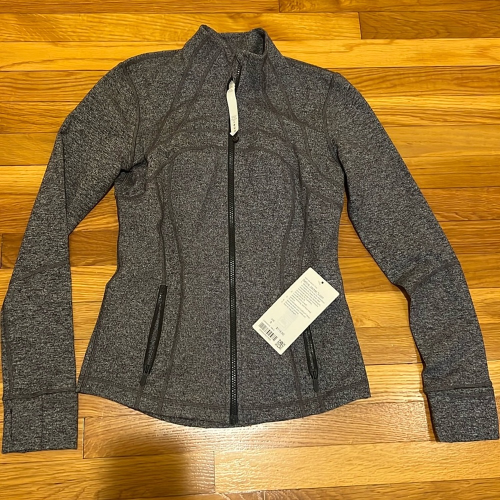 NWT  Lululemon GREY DEFINE  JACKET